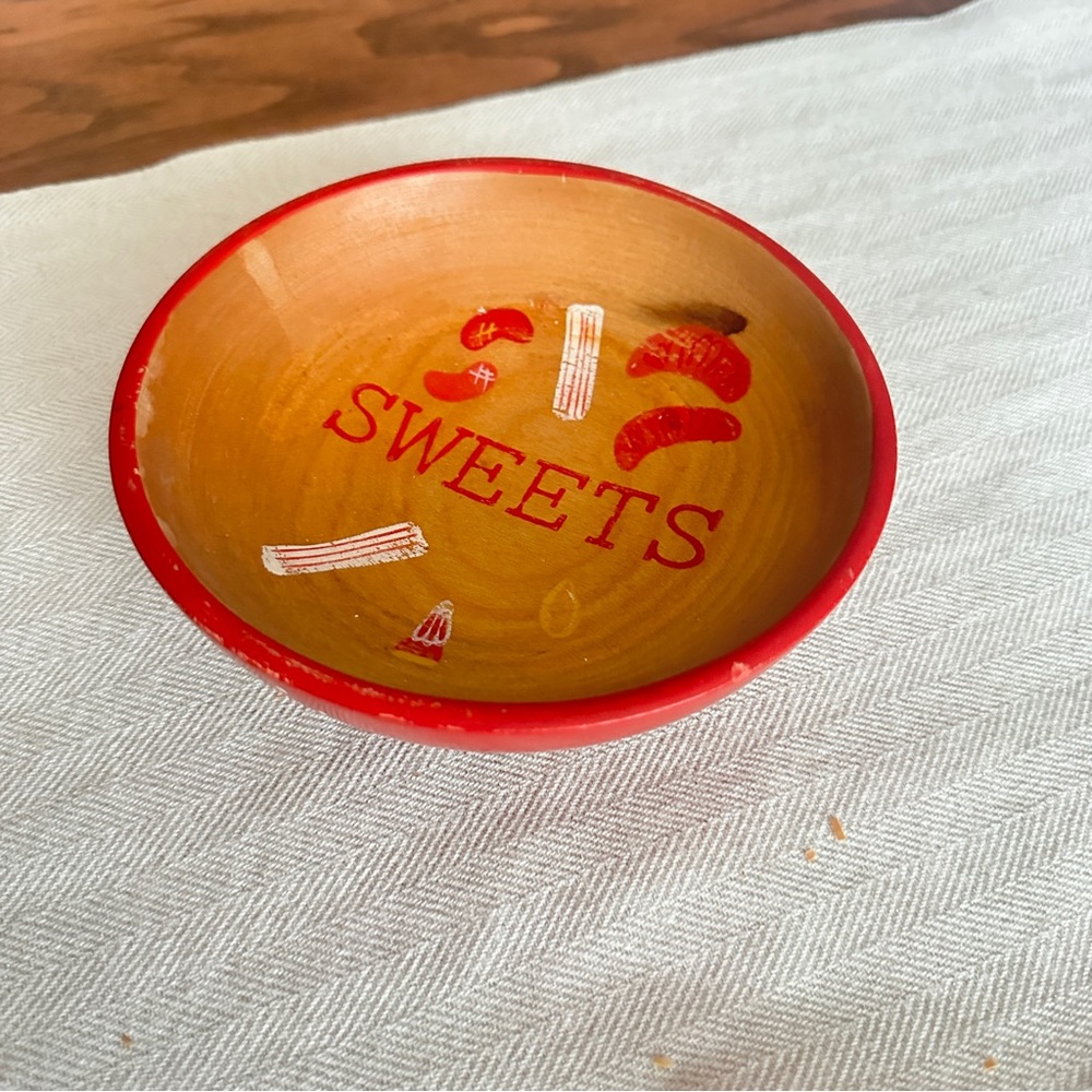 Vintage woodpecker woodware Shandnade Sweets bowl